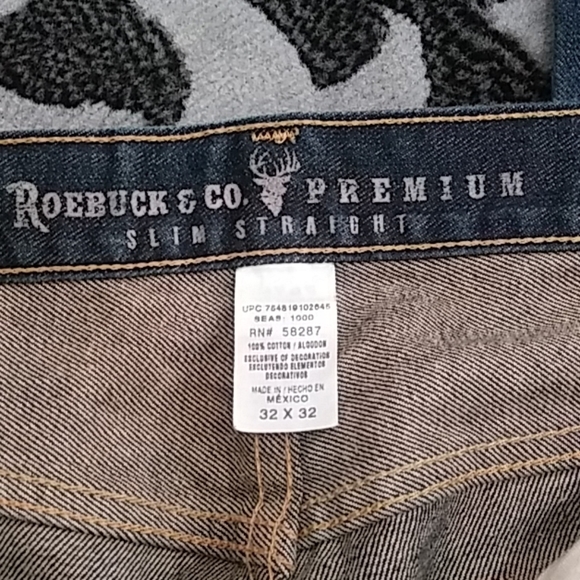 Distressed jeans nwot - Picture 4 of 5